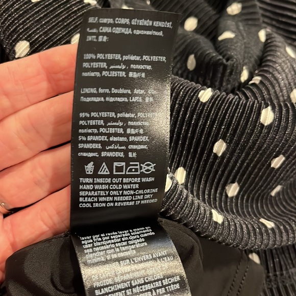 Black polka dot mini skirt - Picture 3 of 3